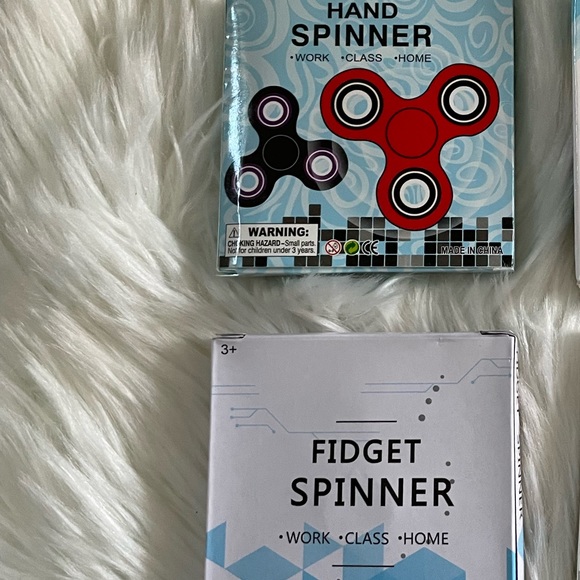 2 Fidget Handspinners NWT - Picture 7 of 9
